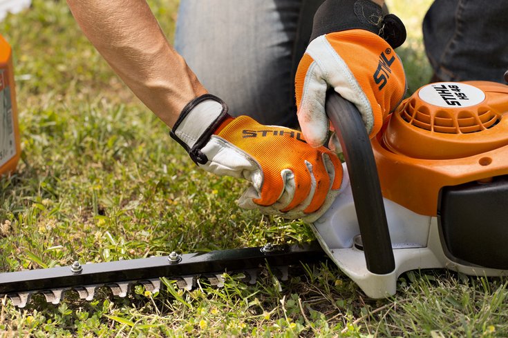 STIHL HS46 CE 55cm/22" hedger - Image 3